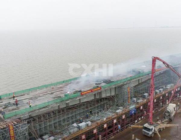 橋梁大事：常泰大橋2號墩首節(jié)鋼圍堰吊裝就位、黃湖大橋主橋合龍